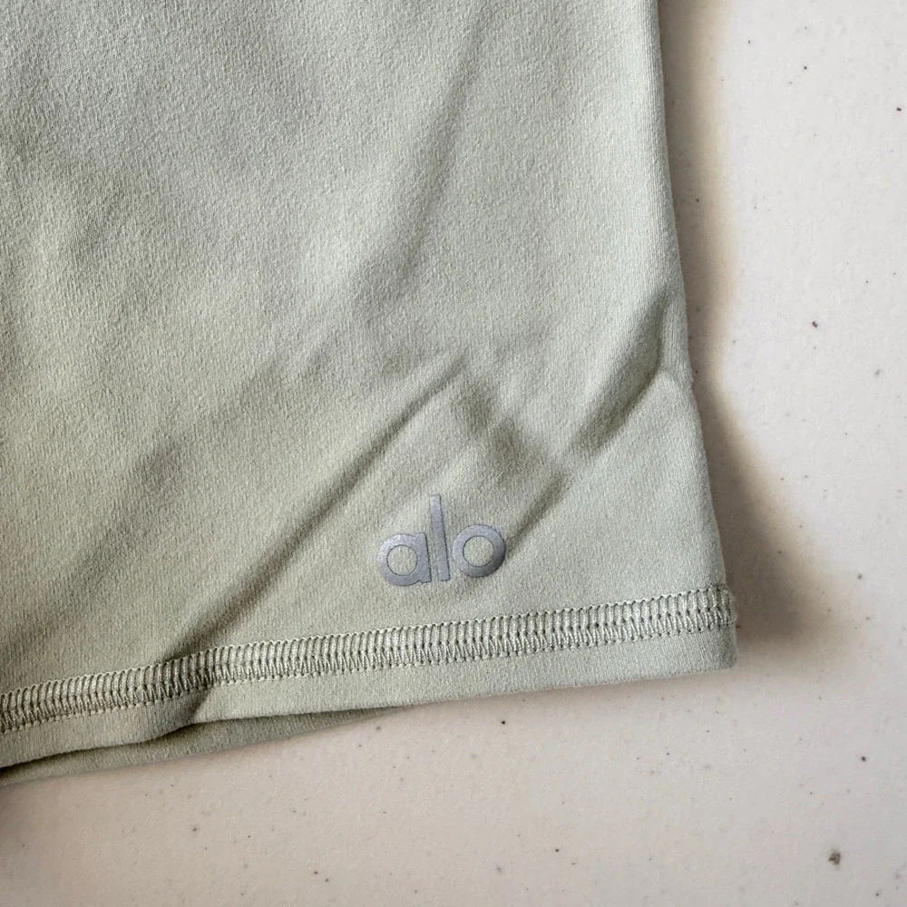 Alo Yoga High Waist Airbrush Biker‎ Shorts Light Green XXS Athletic Yoga Workout